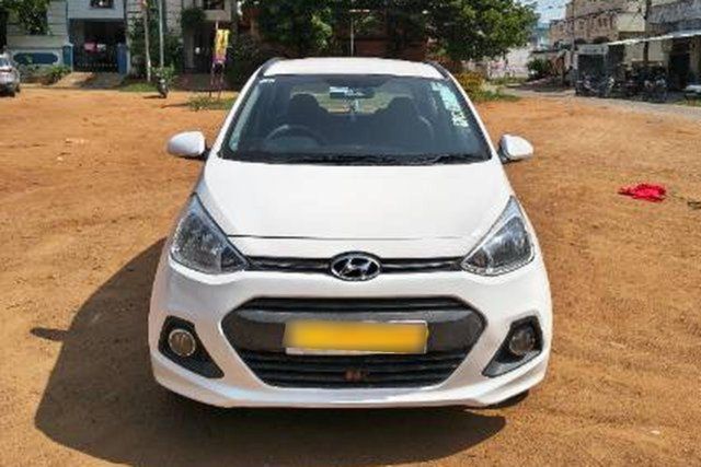 Second-hand 2016 Hyundai Grand i10 Sportz Celebration Edition for sale in Hyderabad