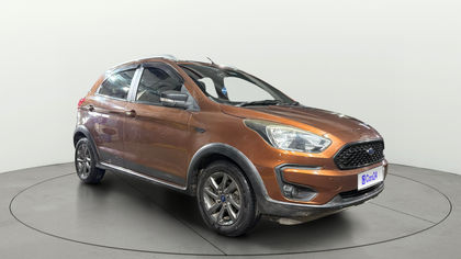 2018 Ford Freestyle Titanium पेट्रोल बीएस4