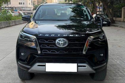 2025 टोयोटा फॉर्च्यूनर 4X2 Diesel AT