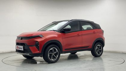 2023 Tata Nexon फियरलेस प्लस ए पीएस रेड डार्क dca
