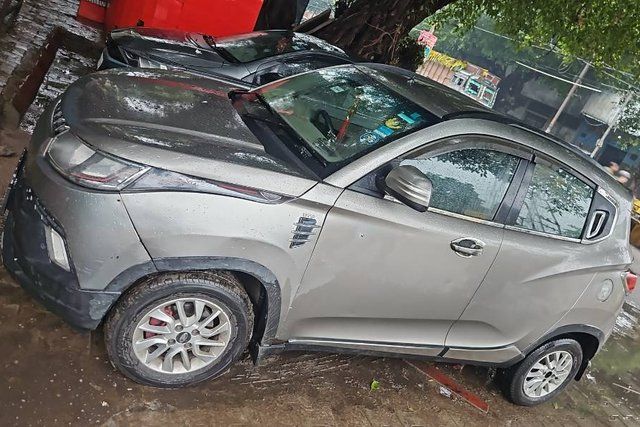 Mahindra KUV 100 mFALCON D75 K8 Second-hand 2016 Mahindra KUV 100 mFALCON D75 K8 for sale in Noida