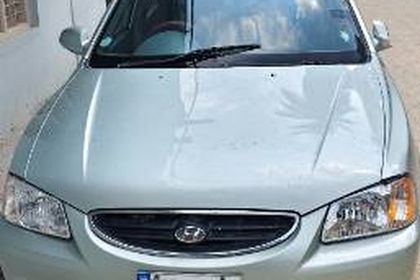 2004 Hyundai Accent GLE