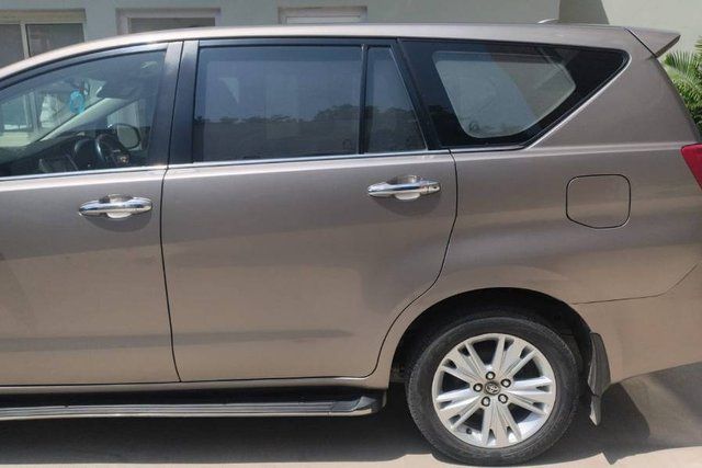Toyota Innova Crysta 2.4 ZX MT BSIV Second-hand 2018 Toyota Innova Crysta 2.4 ZX MT BSIV for sale in Faridabad