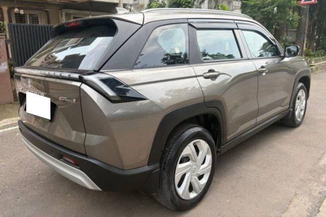 Maruti Suzuki Victoris ZXI Strong Hybrid Second-hand 2026 Maruti Suzuki Victoris ZXI Strong Hybrid for sale in Mumbai