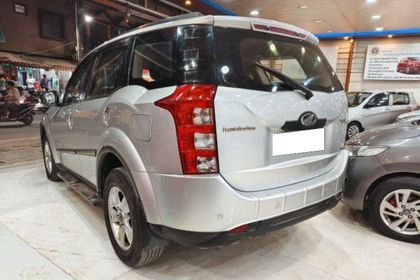 2014 महिंद्रा एक्सयूवी500 W8 2WD