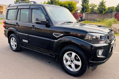 2021 Mahindra Scorpio S11
