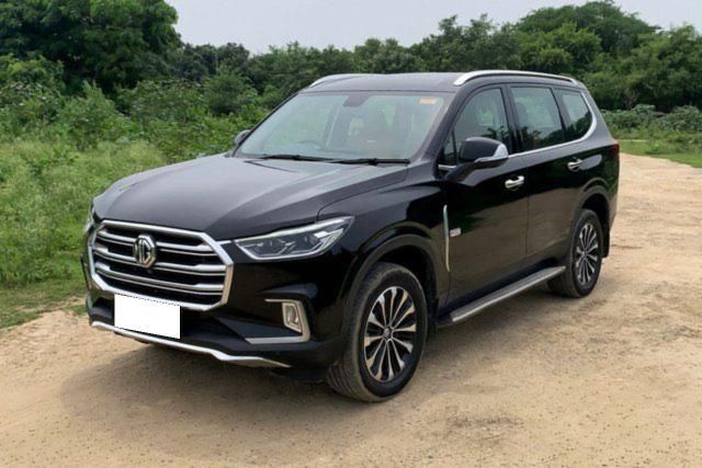 Second-hand 2022 MG Gloster Savvy 4x4 7Str for sale in New Delhi
