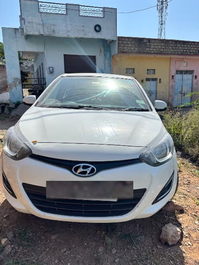 Second-hand 2013 Hyundai i20 मैग्ना for sale in Udaipur
