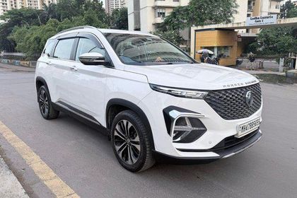 2022 MG Hector Plus Sharp डीजल MT