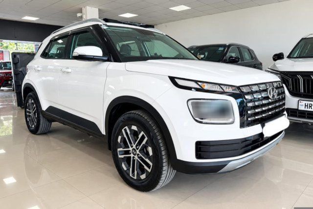 Second-hand 2025 Hyundai Venue एसएक्स for sale in Faridabad