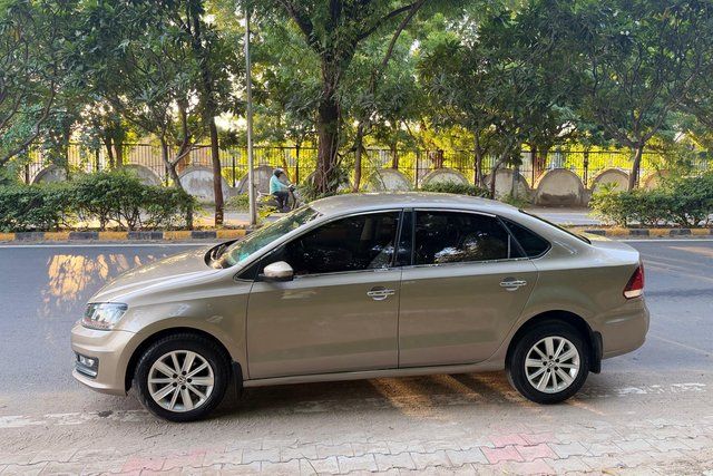 Second-hand 2016 Volkswagen Vento 1.5 TDI Highline AT for sale in Ahmedabad