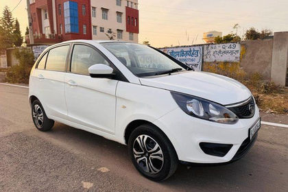 2015 Tata Bolt Quadrajet एक्सई