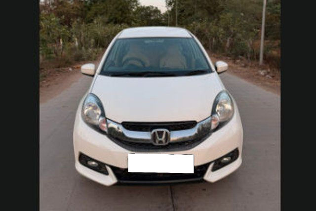 Second-hand 2014 Honda Mobilio वी i-DTEC for sale in Ahmedabad