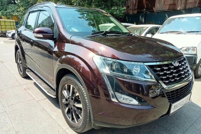 Mahindra XUV500 W11 AT BSIV Second-hand 2018 Mahindra XUV500 W11 AT BSIV for sale in Thane