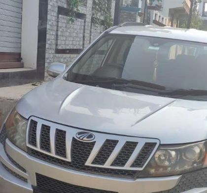 2013 Mahindra XUV500 W8 2WD