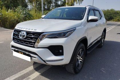 2026 Toyota Fortuner 4x2 डीजल एटी
