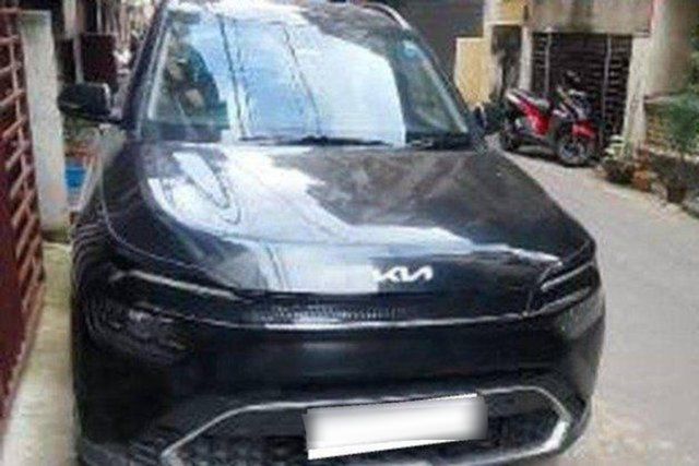 Kia Carens Luxury Plus Turbo DCT 2022-2023 Second-hand 2022 Kia Carens Luxury Plus Turbo DCT 2022-2023 for sale in North 24 Parganas