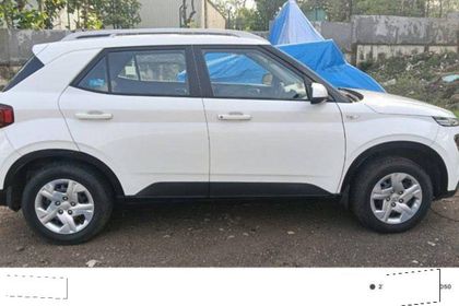 2020 Hyundai Venue एस रेनफोर्स्ड