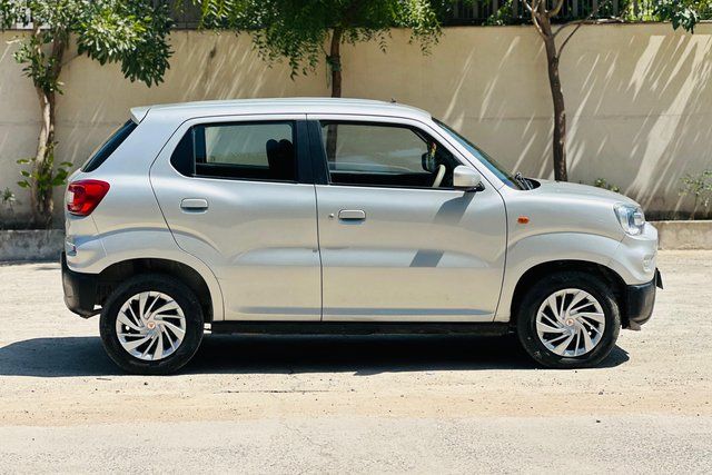 Maruti Suzuki S-Presso VXI Plus 2019-2022 Second-hand 2021 Maruti Suzuki S-Presso VXI Plus 2019-2022 for sale in Ahmedabad