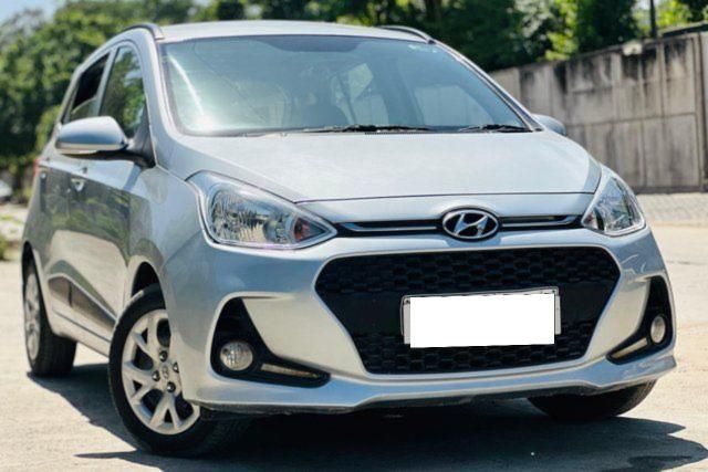 Hyundai Grand i10 1.2 कप्पा स्पोर्टज़ बीएस4 Second-hand 2018 Hyundai Grand i10 1.2 कप्पा स्पोर्टज़ बीएस4 for sale in Ahmedabad