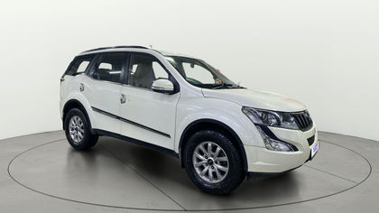 2016 Mahindra XUV500 W10 AWD