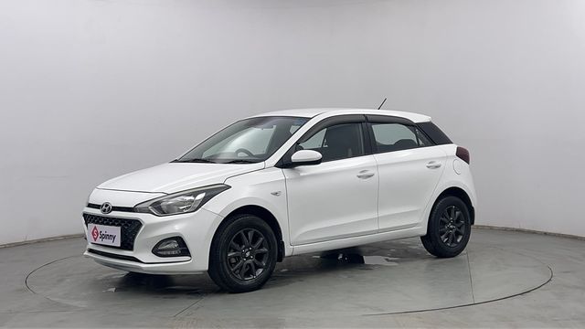 Second-hand 2019 Hyundai i20 Magna Plus for sale in Chandigarh