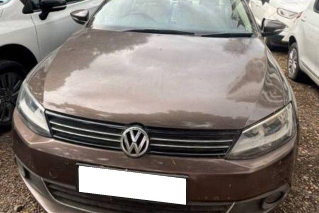 Second-hand 2014 Volkswagen Jetta 2.0L TDI Highline for sale in Pune