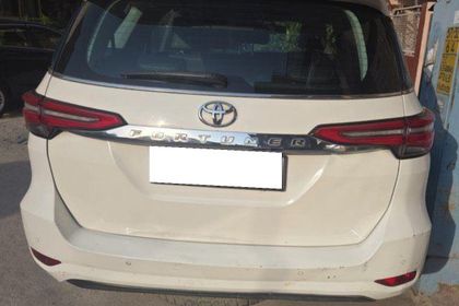 2024 Toyota Fortuner 4x2 एटी