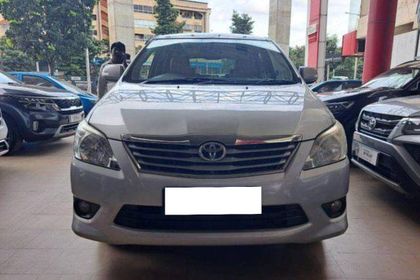 2013 Toyota Innova 2.5 VX (Diesel) 8 Seater