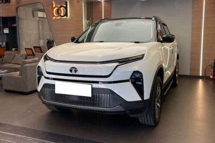 2025 Tata Harrier EV Adventure 65