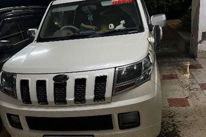 2018 Mahindra TUV 300 T10