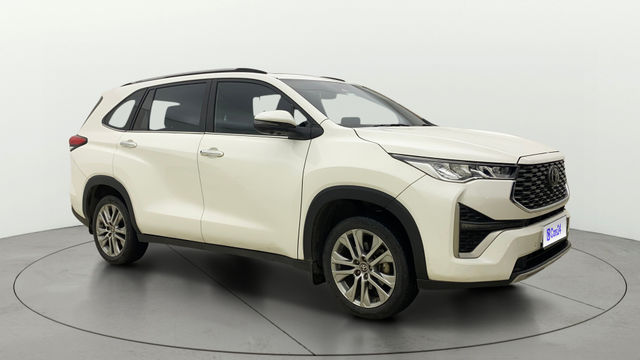 Toyota Innova Hycross जेडएक्स हाइब्रिड Second-hand 2023 Toyota Innova Hycross जेडएक्स हाइब्रिड for sale in Thane