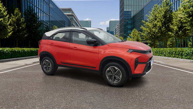 Tata Nexon Creative DCA Second-hand 2024 Tata Nexon Creative DCA for sale in Pune