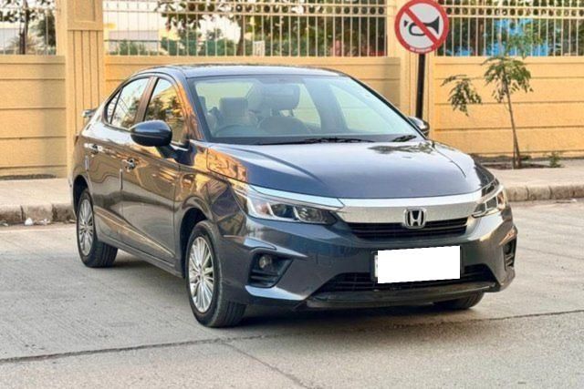 Honda City वी सीवीटी Second-hand 2023 Honda City वी सीवीटी for sale in Thane