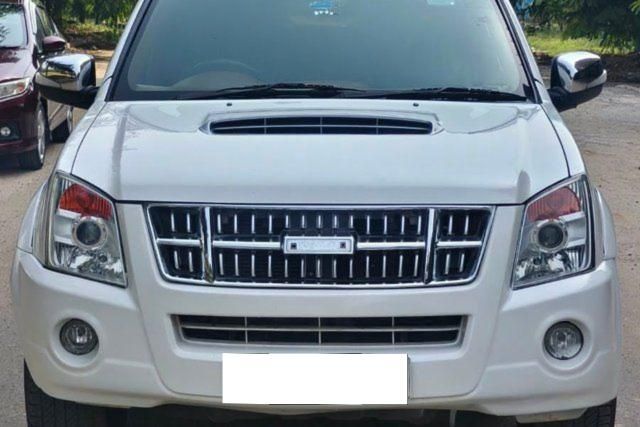 Second-hand 2014 Isuzu MU 7 4x2 एचआई PACK BS III for sale in Mohali