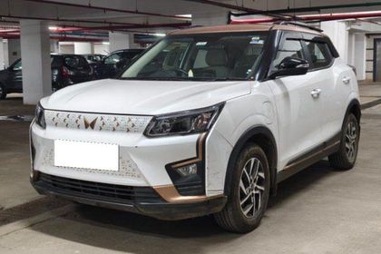2024 Mahindra XUV400 EV EL Pro DT 394 kWh
