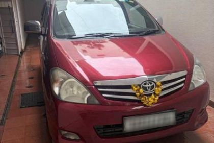 2010 Toyota Innova 2.5 ई डीजल MS 8-seater