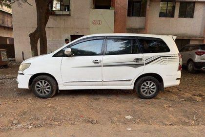 2014 Toyota Innova 2.5 Z Diesel 7 Seater BS IV
