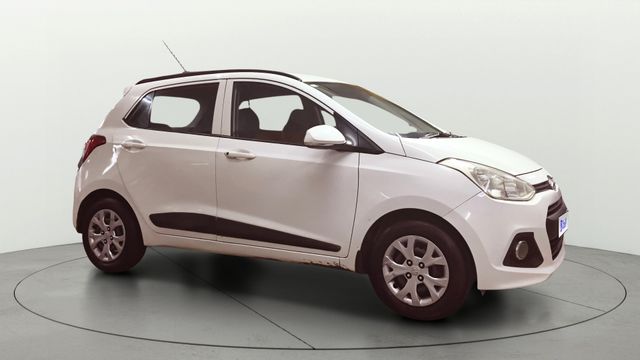 Hyundai Grand i10 Sportz Second-hand 2015 Hyundai Grand i10 Sportz for sale in Surat