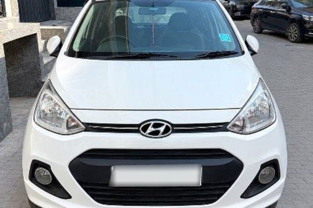 Hyundai Grand i10 एस्टा Second-hand 2015 Hyundai Grand i10 एस्टा for sale in Panipat