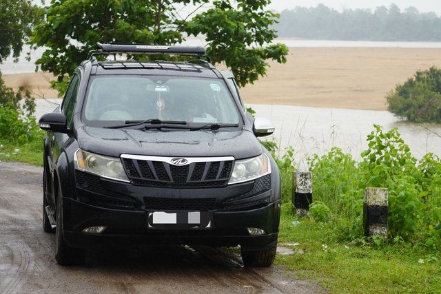 Second-hand 2014 Mahindra XUV500 W8 AWD for sale in Bhilai