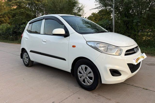 Second-hand 2012 Hyundai i10 Magna for sale in Ahmedabad