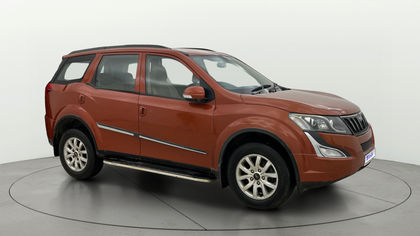2016 महिंद्रा एक्सयूवी500 W8 2WD