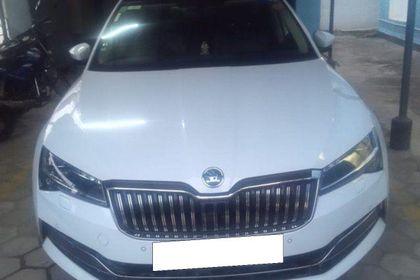 2021 Skoda Superb Laurin & klement BSVI