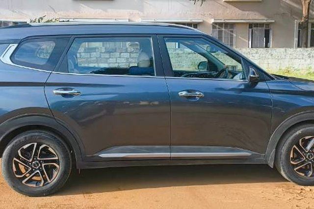 Kia Carens Luxury Plus 6STR Diesel BSVI Second-hand 2022 Kia Carens Luxury Plus 6STR Diesel BSVI for sale in Bangalore