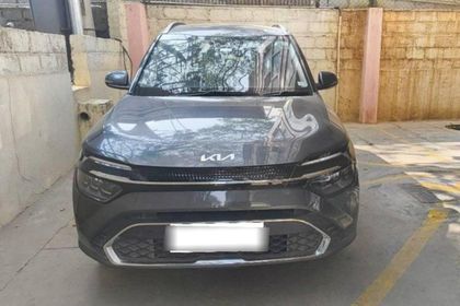 2022 Kia Carens Luxury Plus Diesel AT 6 STR BSVI