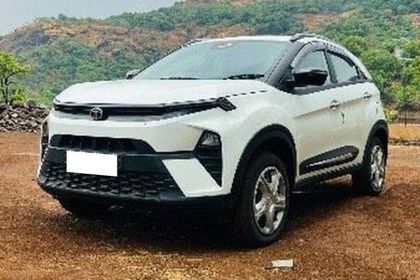 2025 Tata Nexon Smart Plus S CNG