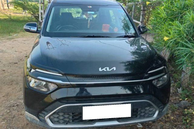 Kia Carens Premium Opt Second-hand 2024 Kia Carens Premium Opt for sale in Mahuva