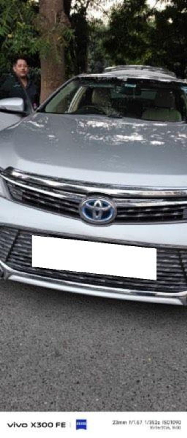 Toyota Camry Hybrid Second-hand 2016 Toyota Camry Hybrid for sale in New Delhi