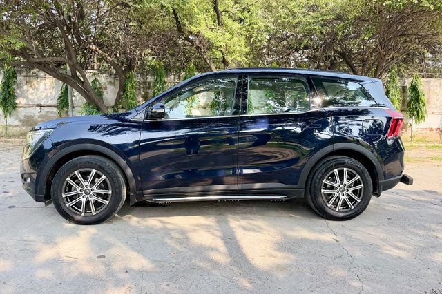 Second-hand 2023 Mahindra XUV700 एएक्स7 7Str for sale in New Delhi
